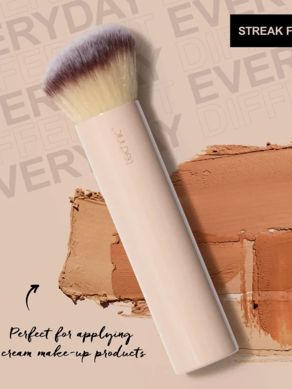 Technic Angled Kabuki Brush1